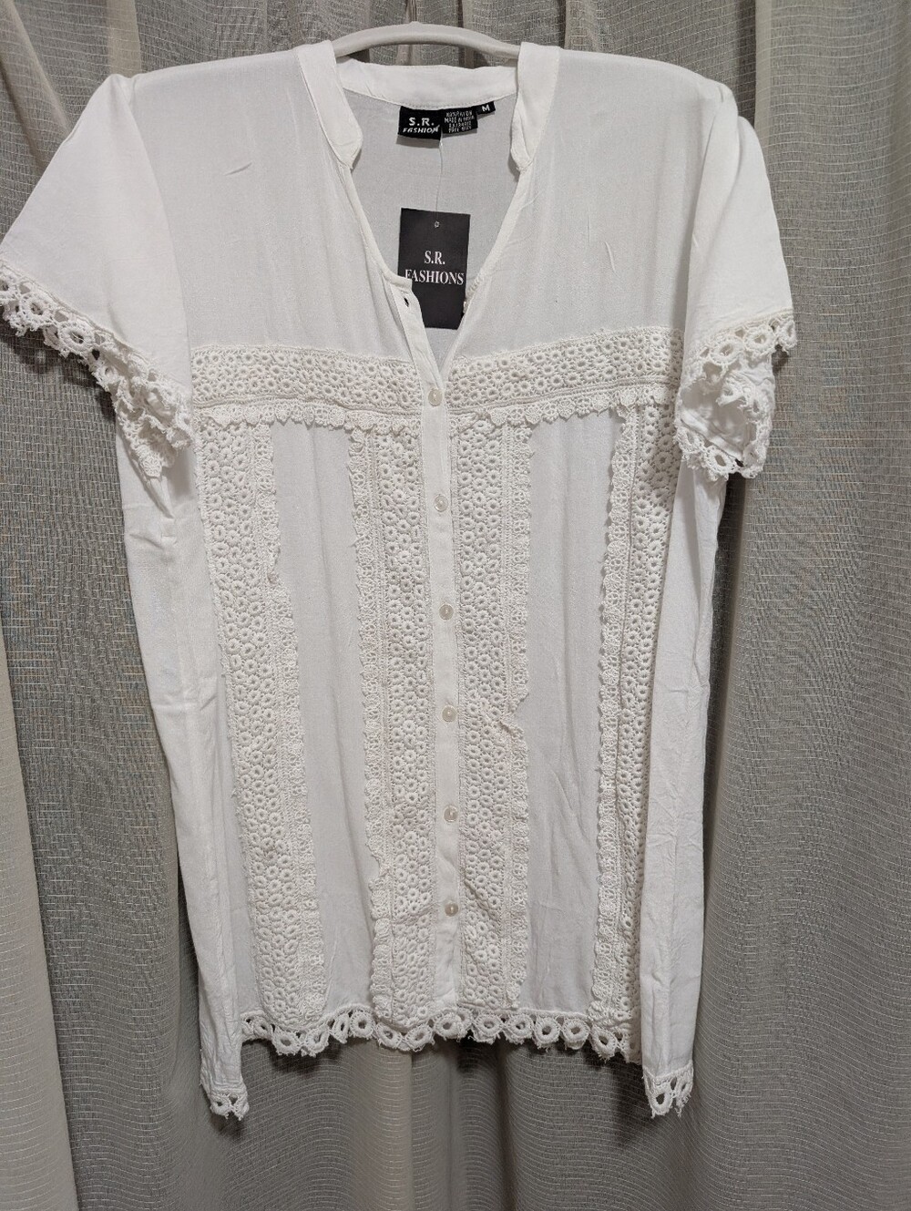 NWT Women's Long White Cap Sleeve Blouse. Medium